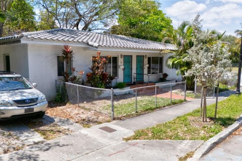 Купить коммерческую недвижимость в Майами, Флорида 154.59м2, № 2062401 - фото 4