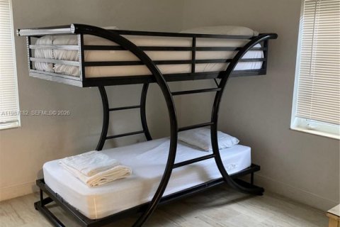 Купить коммерческую недвижимость в Майами, Флорида 154.59м2, № 2062401 - фото 14