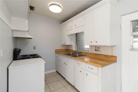 Casa en alquiler en Orlando, Florida, 3 dormitorios, 100.33 m2 № 1895159 - foto 10