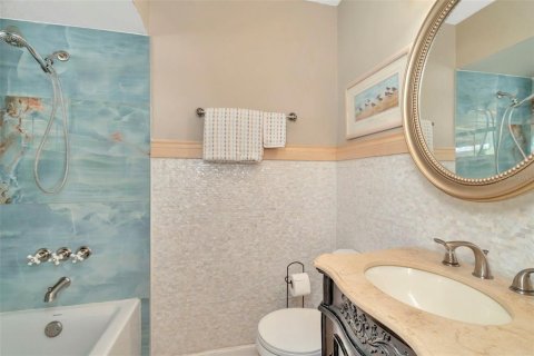 House in Tampa, Florida 3 bedrooms, 115.2 sq.m. № 1901013 - photo 18