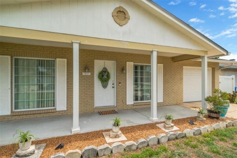 House in Tampa, Florida 3 bedrooms, 115.2 sq.m. № 1901013 - photo 30