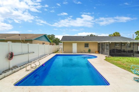 House in Tampa, Florida 3 bedrooms, 115.2 sq.m. № 1901013 - photo 29