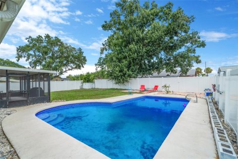 House in Tampa, Florida 3 bedrooms, 115.2 sq.m. № 1901013 - photo 2