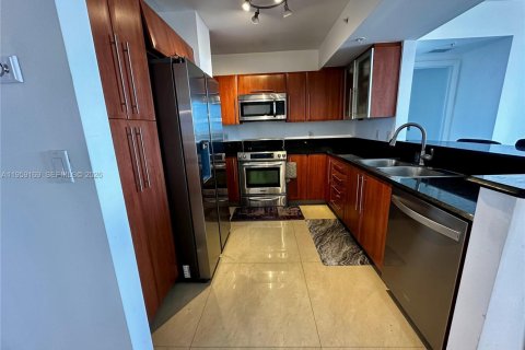 Condo in Miami, Florida, 2 bedrooms  № 2241101 - photo 9