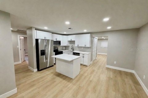 Casa en venta en Tampa, Florida, 3 dormitorios, 104.05 m2 № 2207563 - foto 11