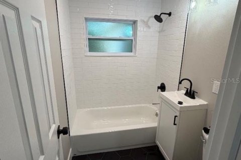 Casa en venta en Tampa, Florida, 3 dormitorios, 104.05 m2 № 2207563 - foto 15