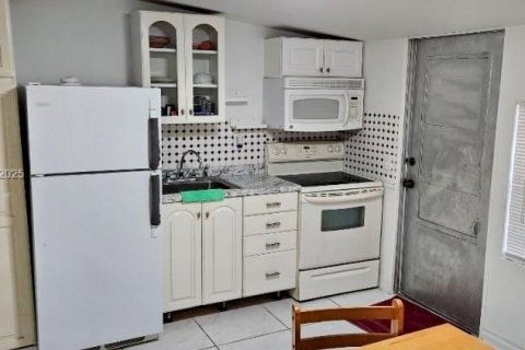 Купить виллу или дом в Форт-Лодердейл, Флорида 3 спальни, 61.32м2, № 1982232 - фото 18