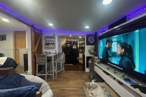 Купить виллу или дом в Форт-Лодердейл, Флорида 3 спальни, 61.32м2, № 1982232 - фото 3