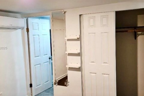 Купить виллу или дом в Форт-Лодердейл, Флорида 3 спальни, 61.32м2, № 1982232 - фото 19