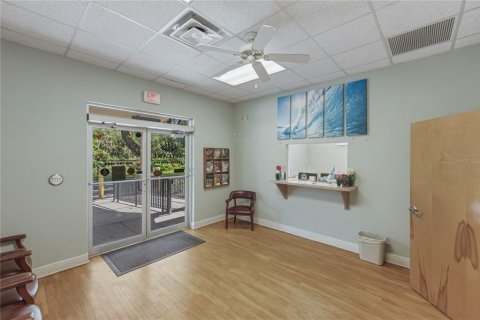 Propiedad comercial en alquiler en Plant City, Florida, 568.38 m2 № 2284607 - foto 5