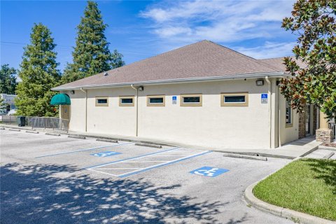 Propiedad comercial en alquiler en Plant City, Florida, 568.38 m2 № 2284607 - foto 28