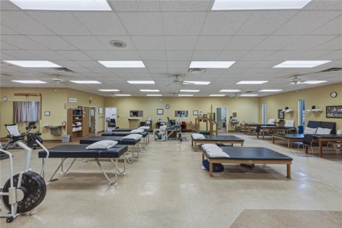Propiedad comercial en alquiler en Plant City, Florida, 568.38 m2 № 2284607 - foto 11