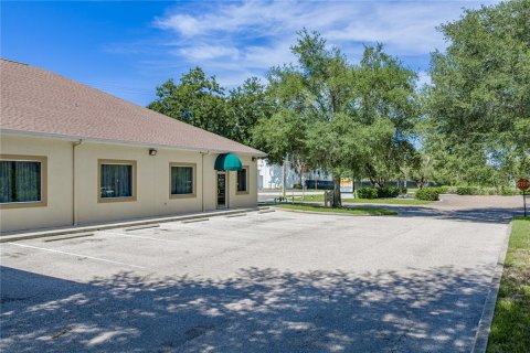 Propiedad comercial en alquiler en Plant City, Florida, 568.38 m2 № 2284607 - foto 27
