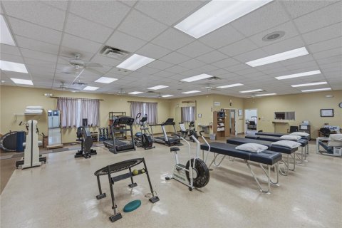 Propiedad comercial en alquiler en Plant City, Florida, 568.38 m2 № 2284607 - foto 13