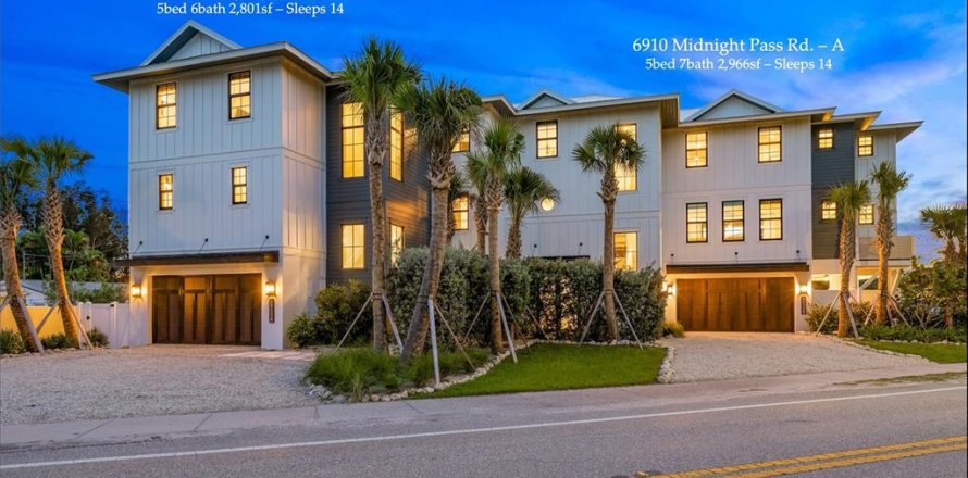 Commercial property in Sarasota, Florida 5 bedrooms, 275.55 sq.m. № 2109689