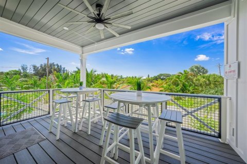 Commercial property in Sarasota, Florida 5 bedrooms, 275.55 sq.m. № 2109689 - photo 25