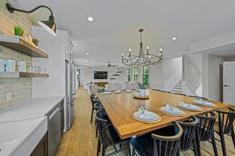 Commercial property in Sarasota, Florida 5 bedrooms, 275.55 sq.m. № 2109689 - photo 16