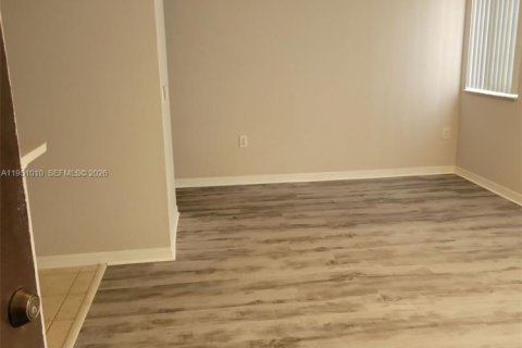 Condominio en alquiler en West Palm Beach, Florida, 1 dormitorio, 69.31 m2 № 2007093 - foto 4