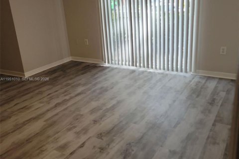 Condominio en alquiler en West Palm Beach, Florida, 1 dormitorio, 69.31 m2 № 2007093 - foto 6