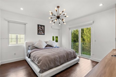 Casa en alquiler en Doral, Florida, 4 dormitorios, 223.15 m2 № 1942593 - foto 26