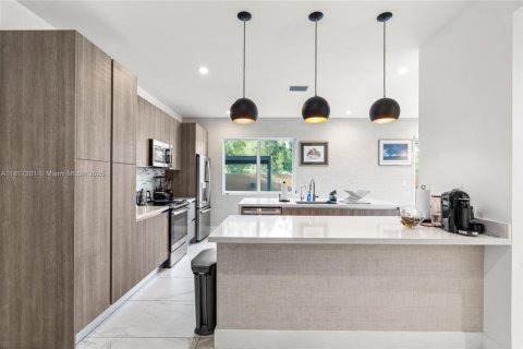 Casa en alquiler en Doral, Florida, 4 dormitorios, 223.15 m2 № 1942593 - foto 17