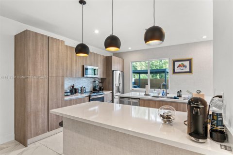 Casa en alquiler en Doral, Florida, 4 dormitorios, 223.15 m2 № 1942593 - foto 19