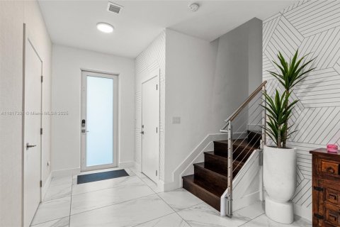 Casa en alquiler en Doral, Florida, 4 dormitorios, 223.15 m2 № 1942593 - foto 7