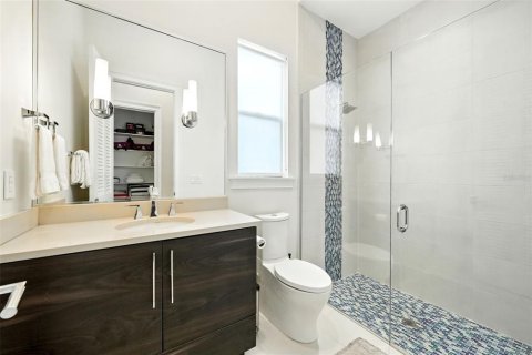 Casa en venta en Kissimmee, Florida, 7 dormitorios, 479 m2 № 1916977 - foto 26