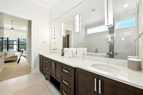 Casa en venta en Kissimmee, Florida, 7 dormitorios, 479 m2 № 1916977 - foto 30