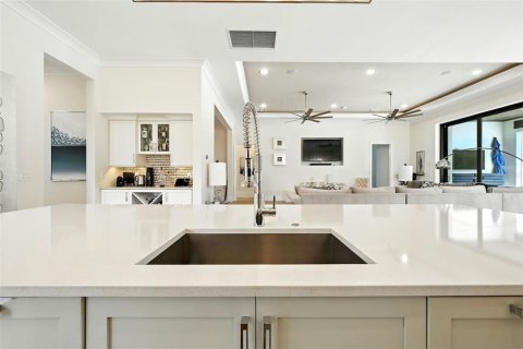Casa en venta en Kissimmee, Florida, 7 dormitorios, 479 m2 № 1916977 - foto 21