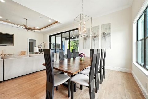 Casa en venta en Kissimmee, Florida, 7 dormitorios, 479 m2 № 1916977 - foto 11