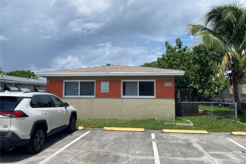 Casa en alquiler en Hollywood, Florida, 2 dormitorios, 73.49 m2 № 1939218 - foto 7