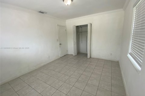 Casa en alquiler en Hollywood, Florida, 2 dormitorios, 73.49 m2 № 1939218 - foto 14