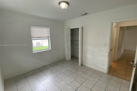 Casa en alquiler en Hollywood, Florida, 2 dormitorios, 73.49 m2 № 1939218 - foto 9