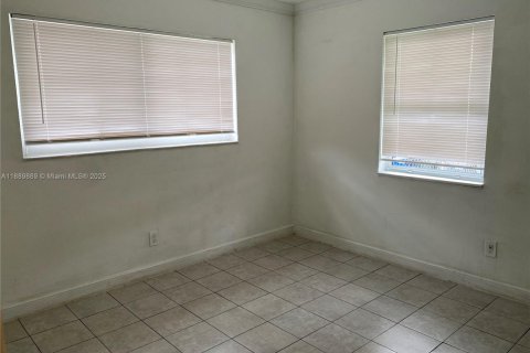 Casa en alquiler en Hollywood, Florida, 2 dormitorios, 73.49 m2 № 1939218 - foto 19