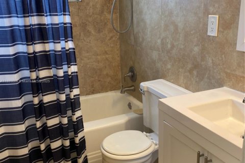 Casa en alquiler en Hollywood, Florida, 2 dormitorios, 73.49 m2 № 1939218 - foto 16