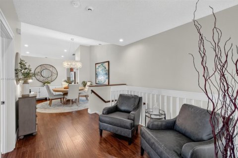 Condominio en venta en Coral Springs, Florida, 3 dormitorios, 171.87 m2 № 1895896 - foto 15