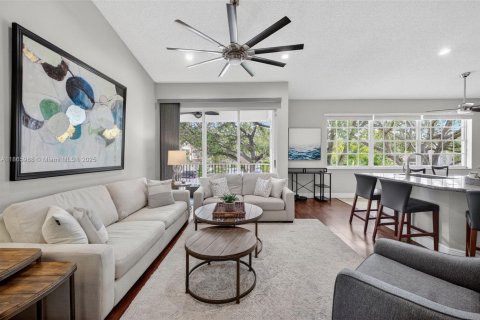 Condominio en venta en Coral Springs, Florida, 3 dormitorios, 171.87 m2 № 1895896 - foto 1