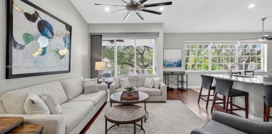 Condominio en Coral Springs, Florida, 3 dormitorios № 1895896