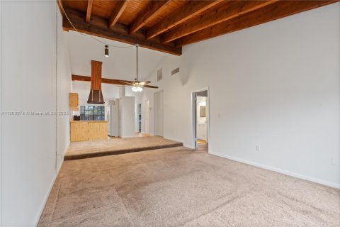 Touwnhouse à louer à Pembroke Pines, Floride: 2 chambres, 111.11 m2 № 1965542 - photo 20