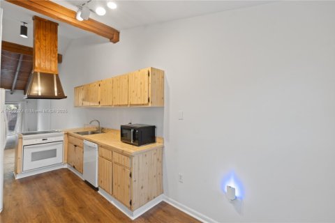 Touwnhouse à louer à Pembroke Pines, Floride: 2 chambres, 111.11 m2 № 1965542 - photo 5