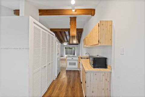 Touwnhouse à louer à Pembroke Pines, Floride: 2 chambres, 111.11 m2 № 1965542 - photo 4