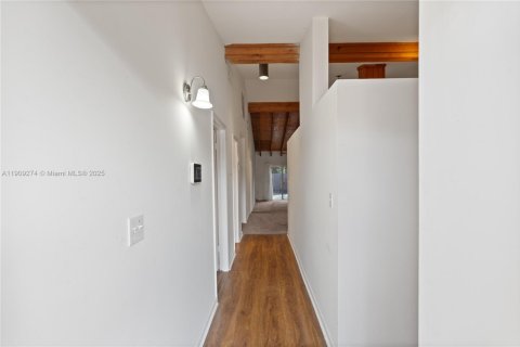 Touwnhouse à louer à Pembroke Pines, Floride: 2 chambres, 111.11 m2 № 1965542 - photo 10