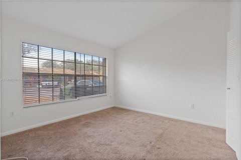 Touwnhouse à louer à Pembroke Pines, Floride: 2 chambres, 111.11 m2 № 1965542 - photo 18