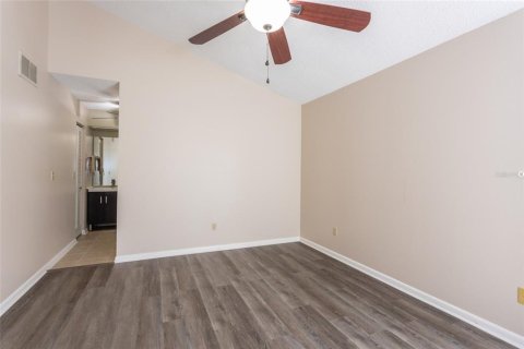 House in Palm Coast, Florida 4 bedrooms, 159.98 sq.m. № 2339696 - photo 13