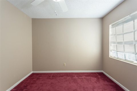 House in Palm Coast, Florida 4 bedrooms, 159.98 sq.m. № 2339696 - photo 17