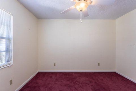 House in Palm Coast, Florida 4 bedrooms, 159.98 sq.m. № 2339696 - photo 19