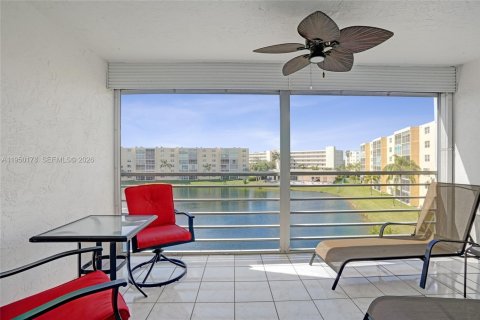 Condo in Dania Beach, Florida, 2 bedrooms  № 2153073 - photo 21