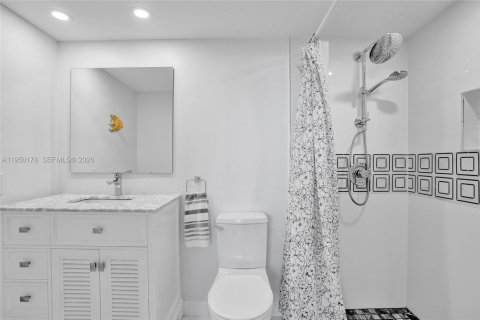 Condo in Dania Beach, Florida, 2 bedrooms  № 2153073 - photo 9
