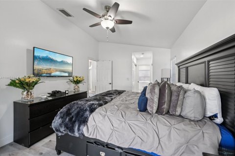 House in Sunrise, Florida 3 bedrooms, 137.87 sq.m. № 1895840 - photo 19